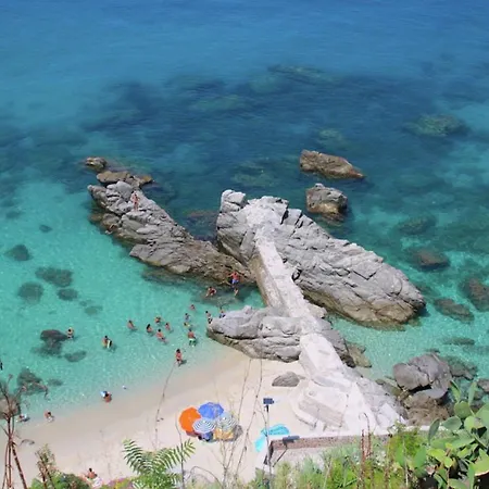 On Hill 2 アパート *